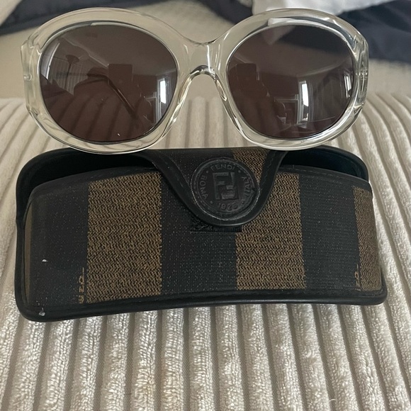 Fendi Accessories - Fendi sunnies
